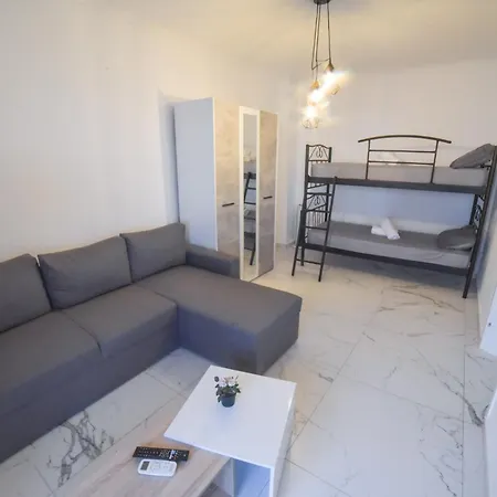 Zer, 630 80, Greece Lägenhet *
